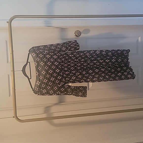 MAX STUDIO DRESS - Picture 5 of 6